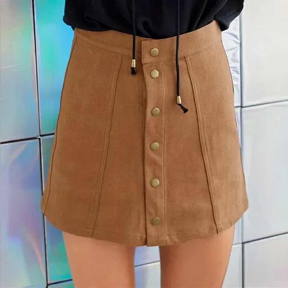 🎉HP🎉High Waisted Front Button Skirt!